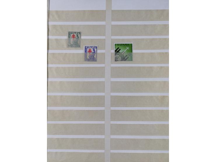 1850/1980, in the beginning mostly used and unused, from 1961-80 apparently complete mint never hinged collection, starting f