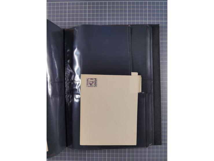 1888/1915, Ganzsachensammlung im Album in beiden Erhaltungen, meist verschiedene mit Antwortkarten, Streifbändern, Umschlägen