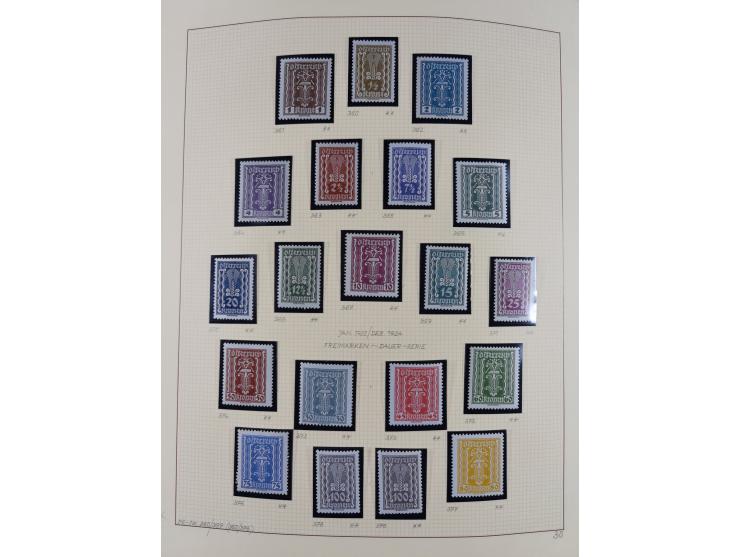 1918/2005, postfrische, anfangs teils ungebrauchte, und gestempelte Sammlung in 44 Alben und 2 Mappen. Vieles in beiden Erhal