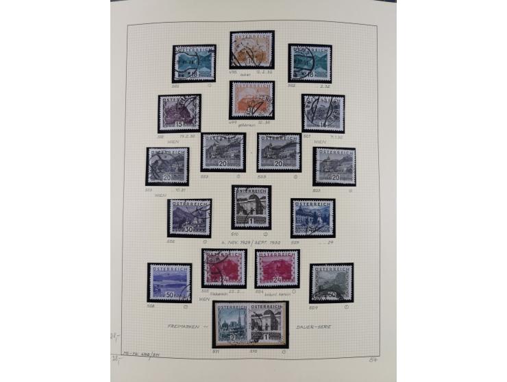 1918/2005, postfrische, anfangs teils ungebrauchte, und gestempelte Sammlung in 44 Alben und 2 Mappen. Vieles in beiden Erhal