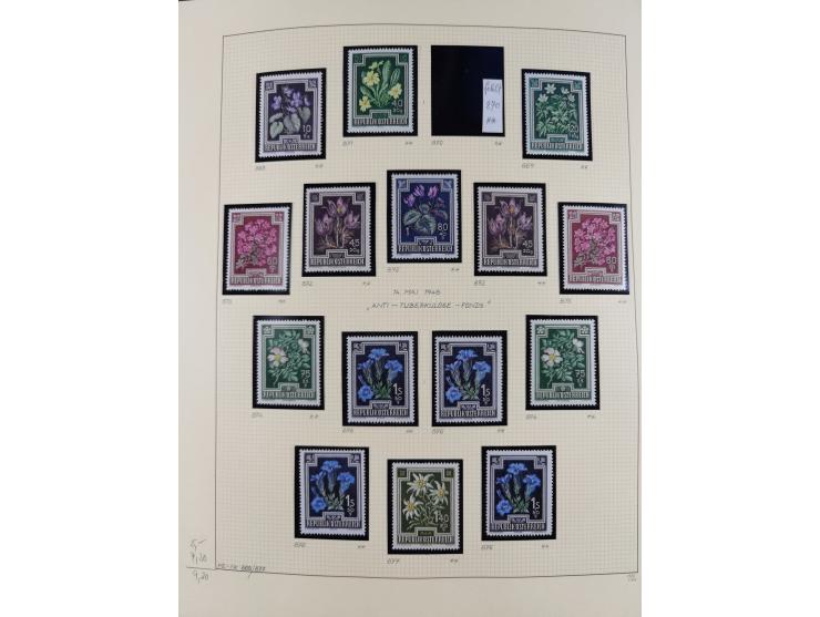 1918/2005, postfrische, anfangs teils ungebrauchte, und gestempelte Sammlung in 44 Alben und 2 Mappen. Vieles in beiden Erhal