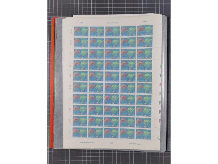 1926/2005, kleine Partie im Album und Mappe, dabei Bl. 1 und 19 auf Briefen, Pax (2) sowie postfrische Bogenware ex 1986-90.