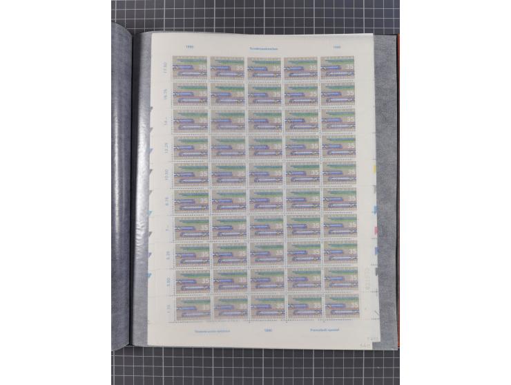 1926/2005, kleine Partie im Album und Mappe, dabei Bl. 1 und 19 auf Briefen, Pax (2) sowie postfrische Bogenware ex 1986-90.