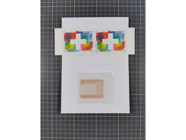 1926/2005, kleine Partie im Album und Mappe, dabei Bl. 1 und 19 auf Briefen, Pax (2) sowie postfrische Bogenware ex 1986-90.