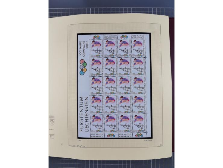 1996/2015, postfrische und gestempelte, in den Hauptnummern überkomplette Sammlung, in 18 Alben, fast alles in beiden Erhaltu