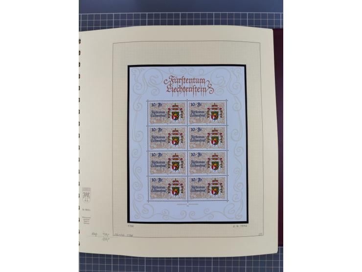 1996/2015, postfrische und gestempelte, in den Hauptnummern überkomplette Sammlung, in 18 Alben, fast alles in beiden Erhaltu