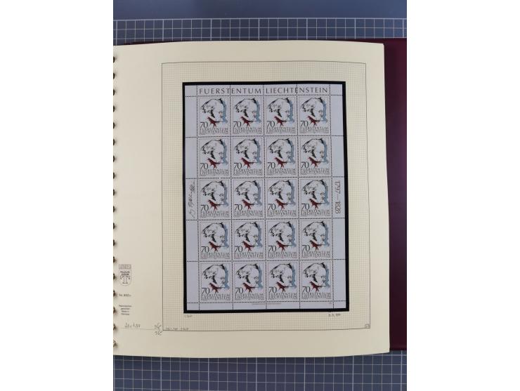 1996/2015, postfrische und gestempelte, in den Hauptnummern überkomplette Sammlung, in 18 Alben, fast alles in beiden Erhaltu