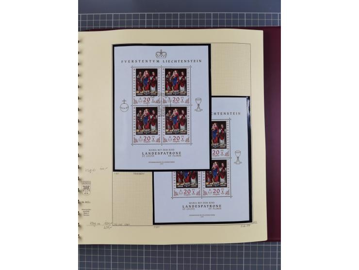 1996/2015, postfrische und gestempelte, in den Hauptnummern überkomplette Sammlung, in 18 Alben, fast alles in beiden Erhaltu