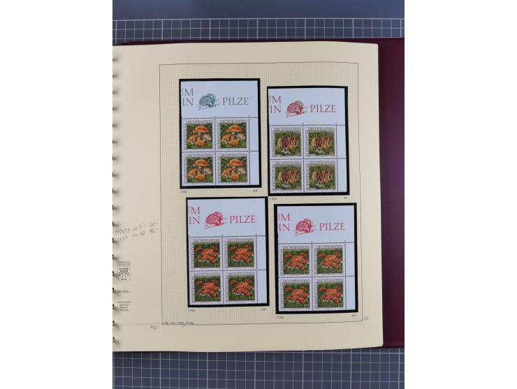 1996/2015, postfrische und gestempelte, in den Hauptnummern überkomplette Sammlung, in 18 Alben, fast alles in beiden Erhaltu