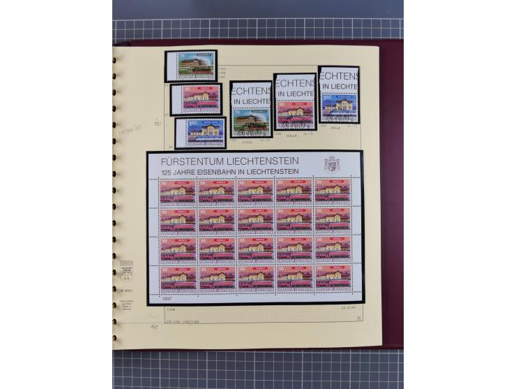 1996/2015, postfrische und gestempelte, in den Hauptnummern überkomplette Sammlung, in 18 Alben, fast alles in beiden Erhaltu