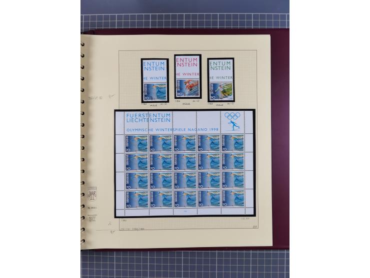 1996/2015, postfrische und gestempelte, in den Hauptnummern überkomplette Sammlung, in 18 Alben, fast alles in beiden Erhaltu