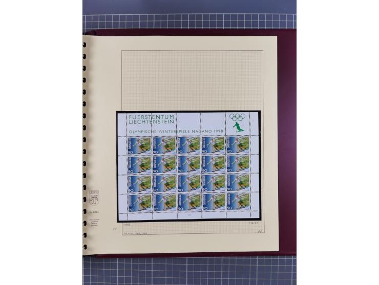 1996/2015, postfrische und gestempelte, in den Hauptnummern überkomplette Sammlung, in 18 Alben, fast alles in beiden Erhaltu