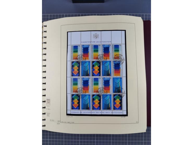 1996/2015, postfrische und gestempelte, in den Hauptnummern überkomplette Sammlung, in 18 Alben, fast alles in beiden Erhaltu