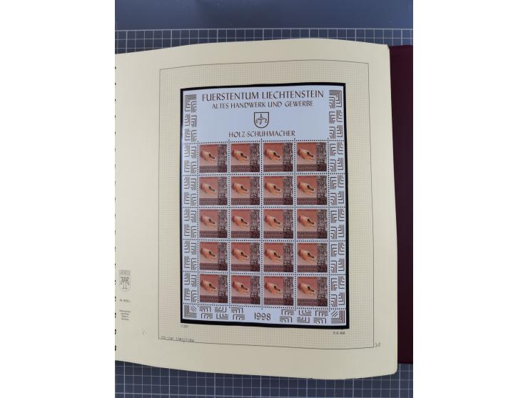 1996/2015, postfrische und gestempelte, in den Hauptnummern überkomplette Sammlung, in 18 Alben, fast alles in beiden Erhaltu