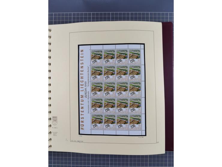 1996/2015, postfrische und gestempelte, in den Hauptnummern überkomplette Sammlung, in 18 Alben, fast alles in beiden Erhaltu