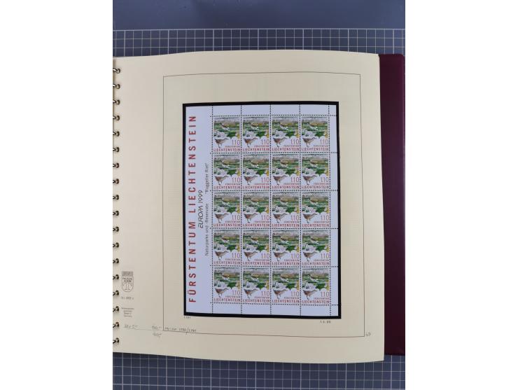 1996/2015, postfrische und gestempelte, in den Hauptnummern überkomplette Sammlung, in 18 Alben, fast alles in beiden Erhaltu