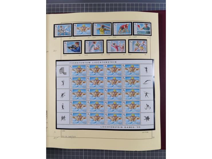 1996/2015, postfrische und gestempelte, in den Hauptnummern überkomplette Sammlung, in 18 Alben, fast alles in beiden Erhaltu