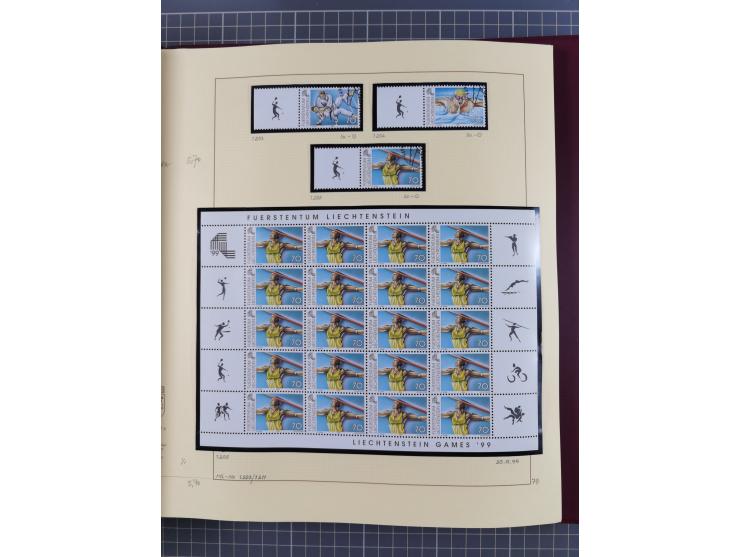 1996/2015, postfrische und gestempelte, in den Hauptnummern überkomplette Sammlung, in 18 Alben, fast alles in beiden Erhaltu