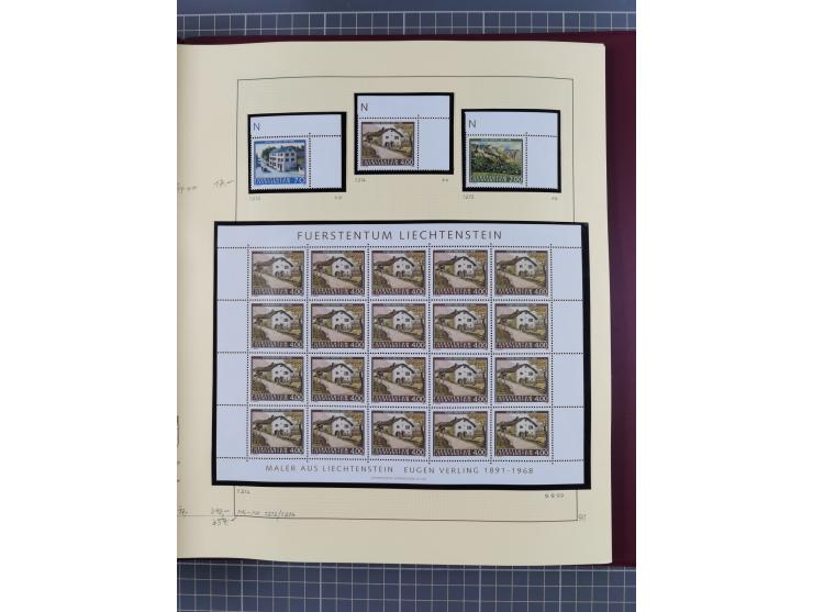 1996/2015, postfrische und gestempelte, in den Hauptnummern überkomplette Sammlung, in 18 Alben, fast alles in beiden Erhaltu