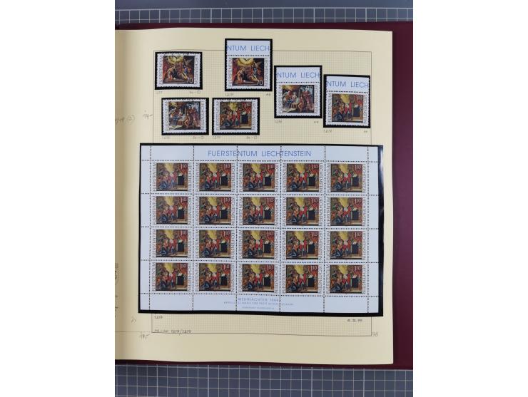 1996/2015, postfrische und gestempelte, in den Hauptnummern überkomplette Sammlung, in 18 Alben, fast alles in beiden Erhaltu