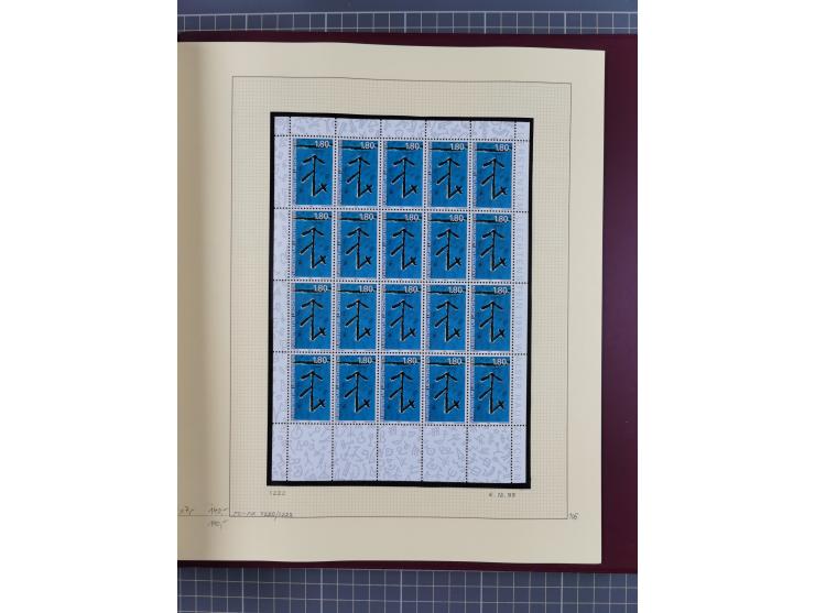 1996/2015, postfrische und gestempelte, in den Hauptnummern überkomplette Sammlung, in 18 Alben, fast alles in beiden Erhaltu