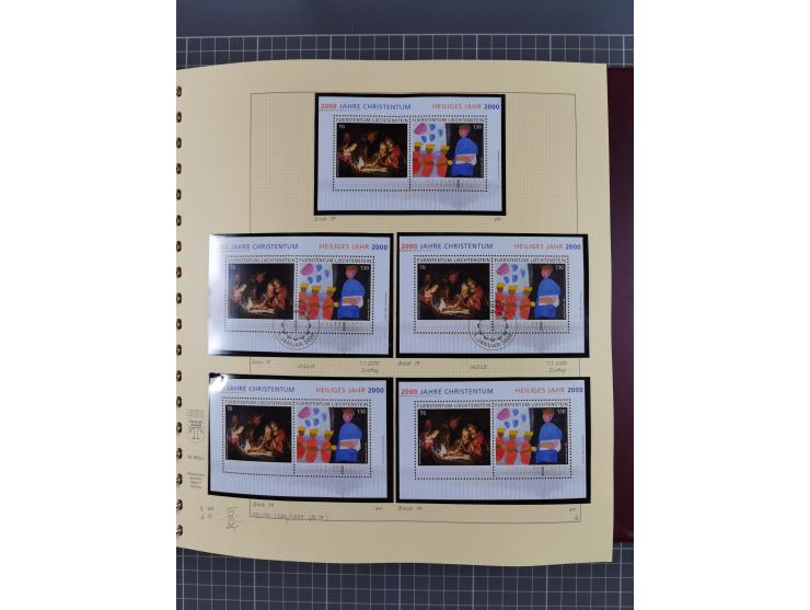 1996/2015, postfrische und gestempelte, in den Hauptnummern überkomplette Sammlung, in 18 Alben, fast alles in beiden Erhaltu