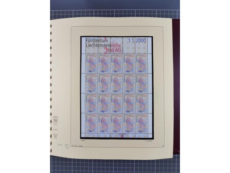 1996/2015, postfrische und gestempelte, in den Hauptnummern überkomplette Sammlung, in 18 Alben, fast alles in beiden Erhaltu