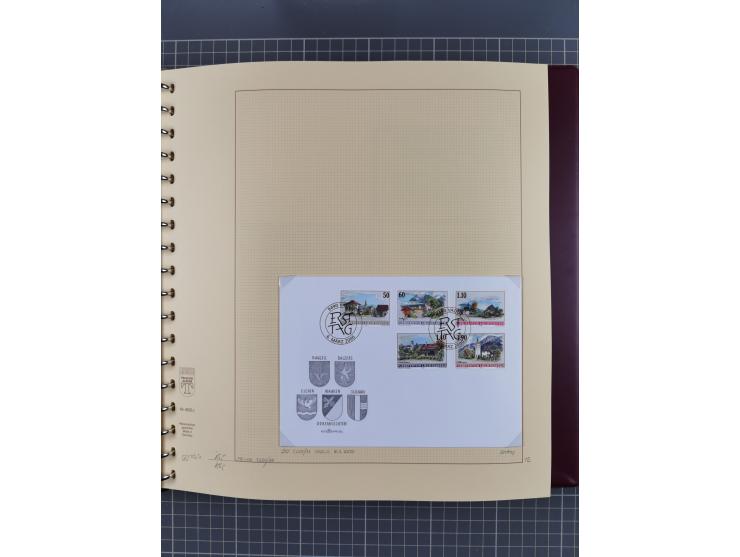 1996/2015, postfrische und gestempelte, in den Hauptnummern überkomplette Sammlung, in 18 Alben, fast alles in beiden Erhaltu