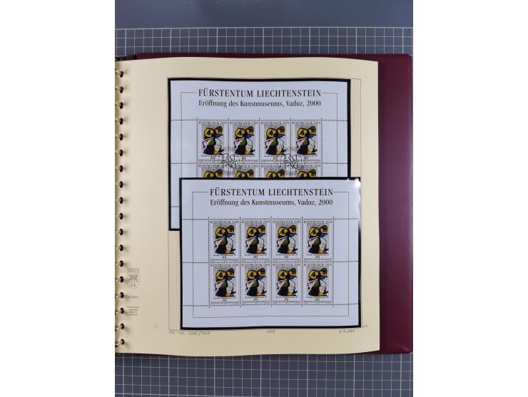 1996/2015, postfrische und gestempelte, in den Hauptnummern überkomplette Sammlung, in 18 Alben, fast alles in beiden Erhaltu