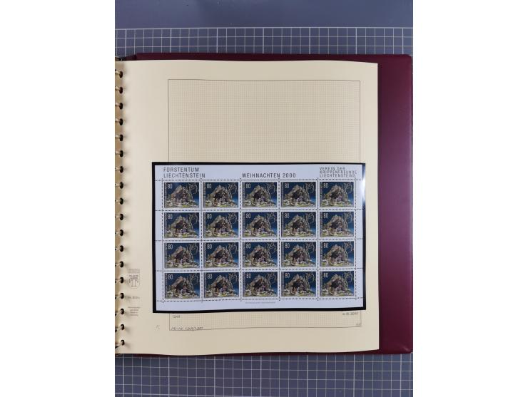 1996/2015, postfrische und gestempelte, in den Hauptnummern überkomplette Sammlung, in 18 Alben, fast alles in beiden Erhaltu