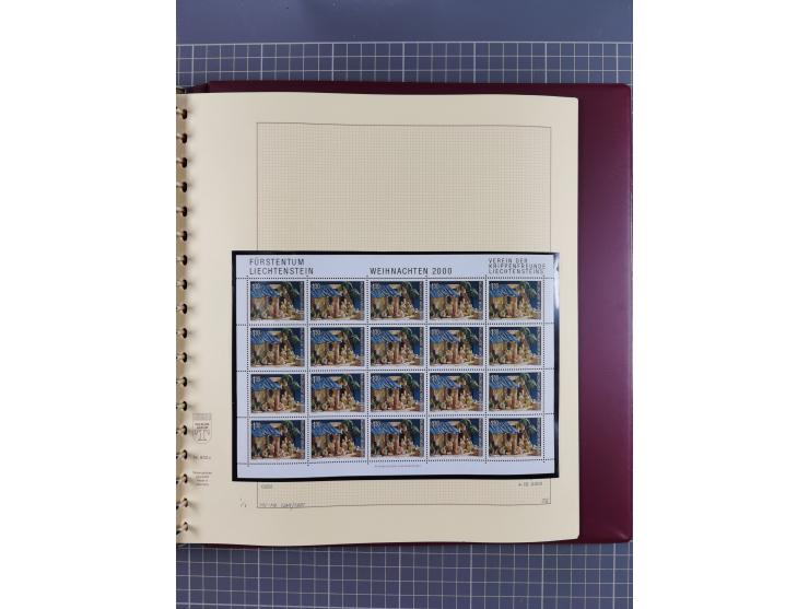 1996/2015, postfrische und gestempelte, in den Hauptnummern überkomplette Sammlung, in 18 Alben, fast alles in beiden Erhaltu