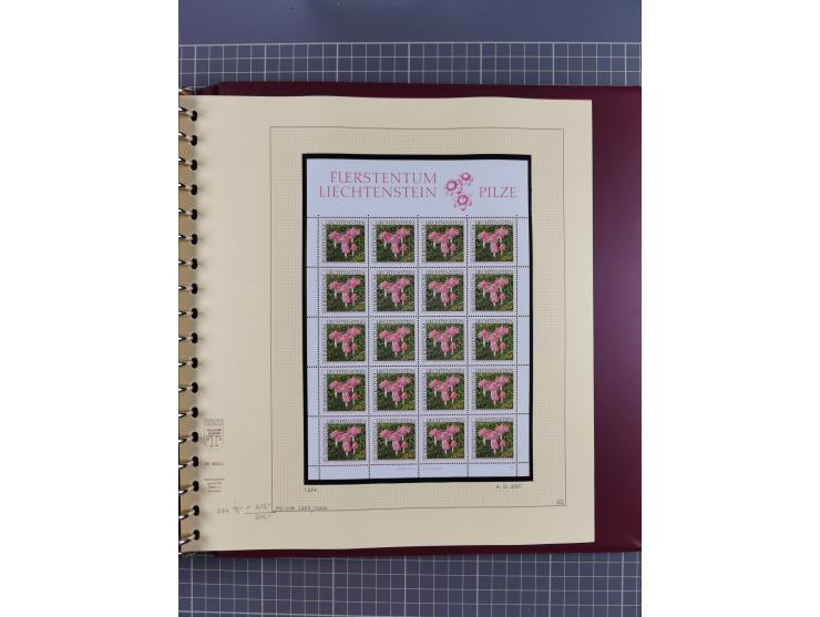 1996/2015, postfrische und gestempelte, in den Hauptnummern überkomplette Sammlung, in 18 Alben, fast alles in beiden Erhaltu