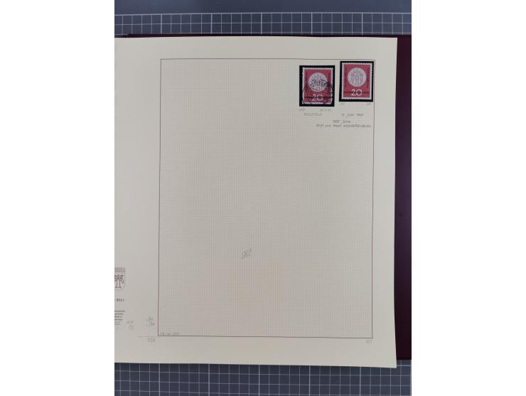 1949/2018 (ca.), postfrische, ungebrauchte und gestempelte Sammlung in 59 (!) Lindner-Alben. In den Hauptnummern komplett und