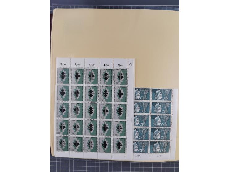 1949/2018 (ca.), postfrische, ungebrauchte und gestempelte Sammlung in 59 (!) Lindner-Alben. In den Hauptnummern komplett und