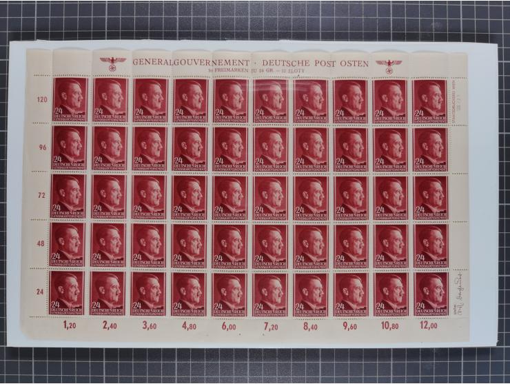 1941, Hitler 2-48 Gr., postfrischer Bogensatz, überkomplett, dabei verschiedene Formnummern und Oberrand durchgezähnt bzw. ni