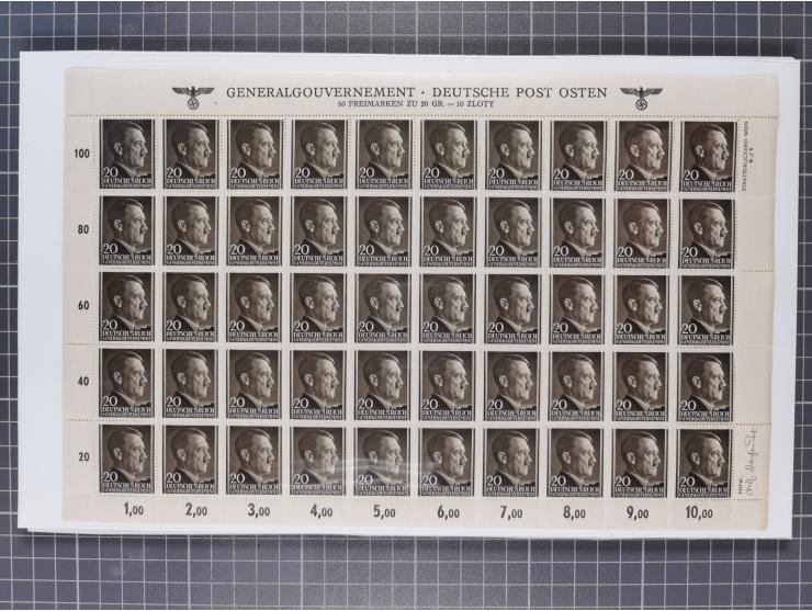 1941, Hitler 2-48 Gr., postfrischer Bogensatz, überkomplett, dabei verschiedene Formnummern und Oberrand durchgezähnt bzw. ni