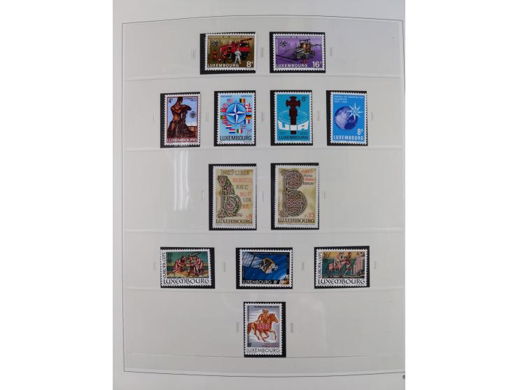 1945/98, mint never hinged, in the main catalogue numbers apparently complete collection, good condition, in two hingeless al