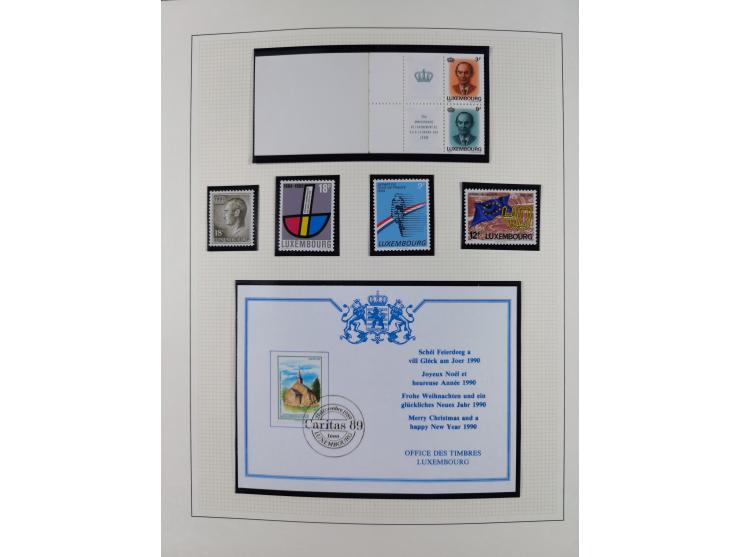 1945/98, mint never hinged, in the main catalogue numbers apparently complete collection, good condition, in two hingeless al