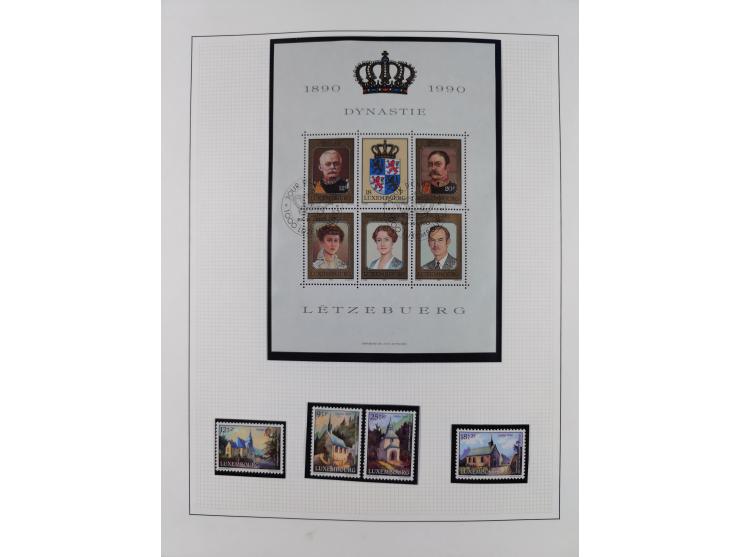 1945/98, mint never hinged, in the main catalogue numbers apparently complete collection, good condition, in two hingeless al