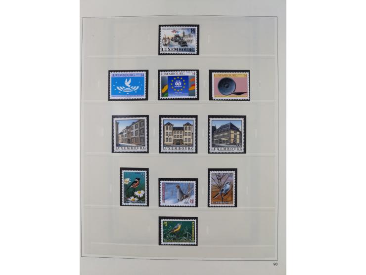 1945/98, mint never hinged, in the main catalogue numbers apparently complete collection, good condition, in two hingeless al