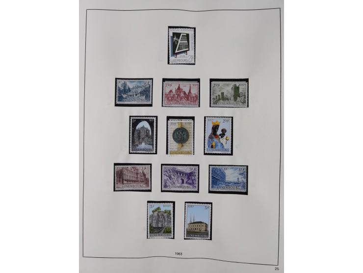 1945/98, mint never hinged, in the main catalogue numbers apparently complete collection, good condition, in two hingeless al