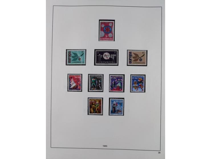 1945/98, mint never hinged, in the main catalogue numbers apparently complete collection, good condition, in two hingeless al