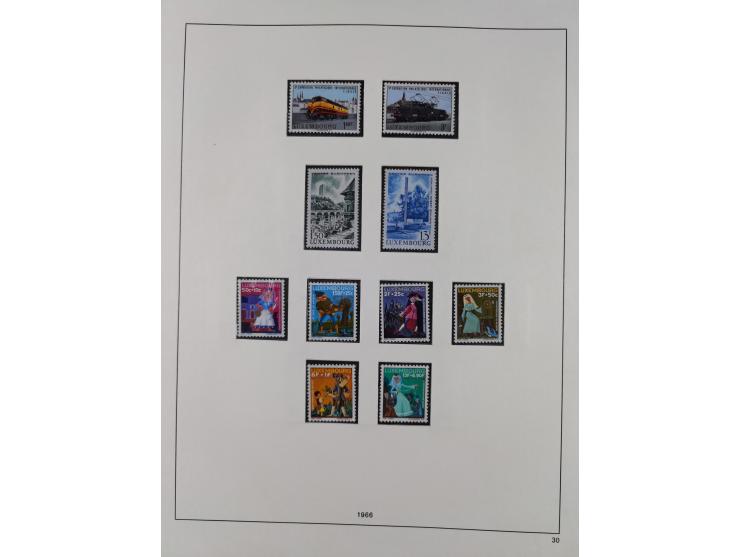 1945/98, mint never hinged, in the main catalogue numbers apparently complete collection, good condition, in two hingeless al