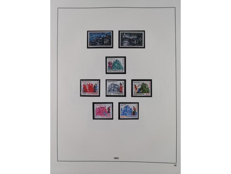 1945/98, mint never hinged, in the main catalogue numbers apparently complete collection, good condition, in two hingeless al