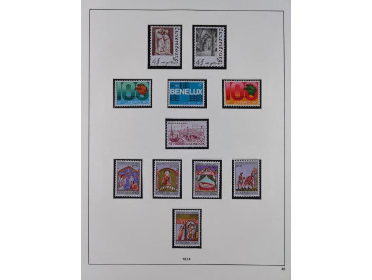 1945/98, mint never hinged, in the main catalogue numbers apparently complete collection, good condition, in two hingeless al