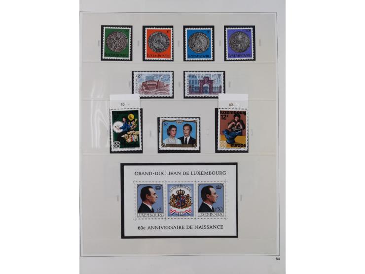 1945/98, mint never hinged, in the main catalogue numbers apparently complete collection, good condition, in two hingeless al