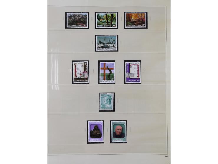 1945/98, mint never hinged, in the main catalogue numbers apparently complete collection, good condition, in two hingeless al