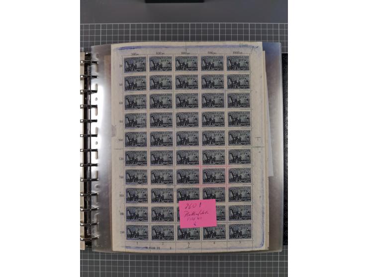 1900/23, reichhaltige und umfangreiche Bogensammlung in 9 Alben, vielfach spezialisiert nach Plattennummern, Farben und Typen