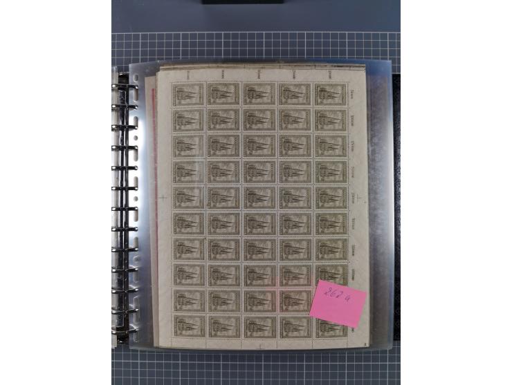 1900/23, reichhaltige und umfangreiche Bogensammlung in 9 Alben, vielfach spezialisiert nach Plattennummern, Farben und Typen