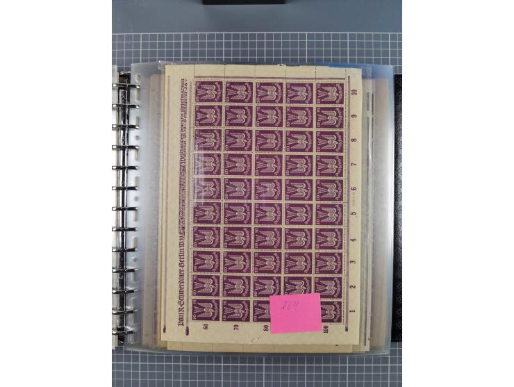 1900/23, reichhaltige und umfangreiche Bogensammlung in 9 Alben, vielfach spezialisiert nach Plattennummern, Farben und Typen